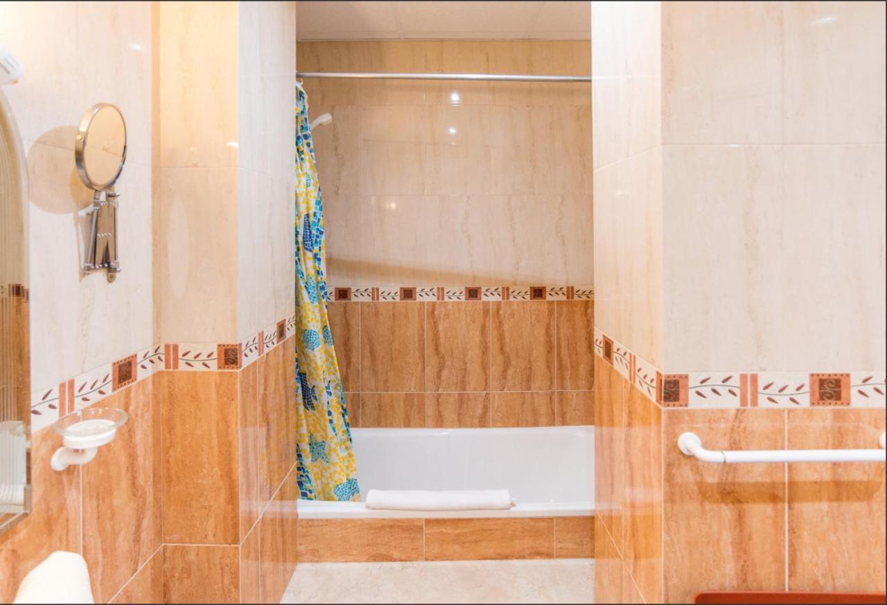 Merced10 2D Malaga Ngoại thất bức ảnh